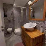 Apartamento 3 *
