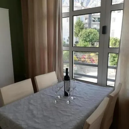 3 Lägenhet Makarska