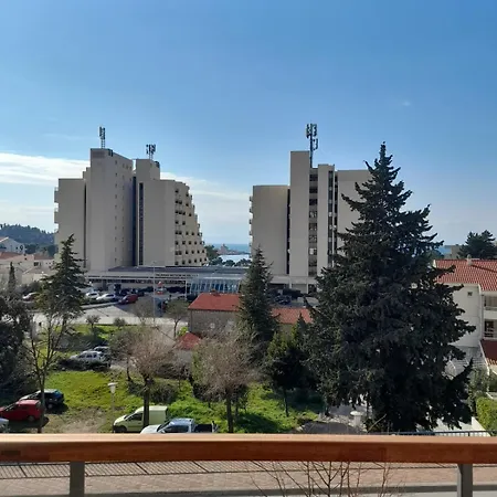 Apartment 3 *
