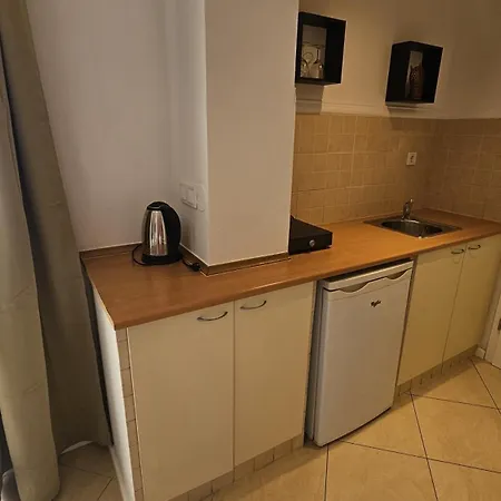 3 Apartment *