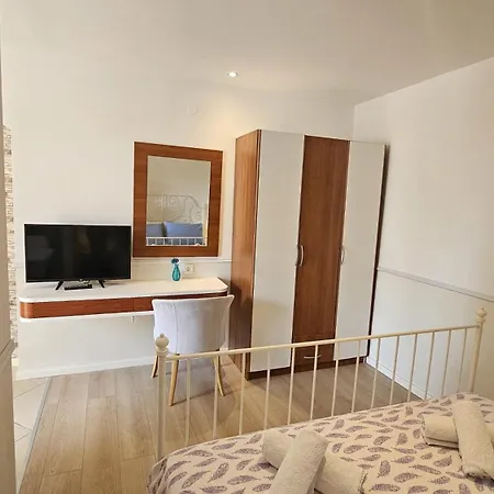 Lägenhet 3 Makarska